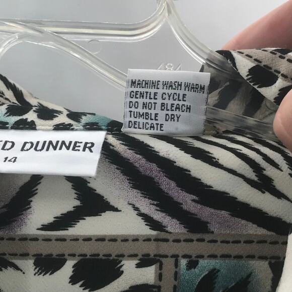 Alfred Dunner Long Sleeves animal print Shirt Top - Picture 4 of 7